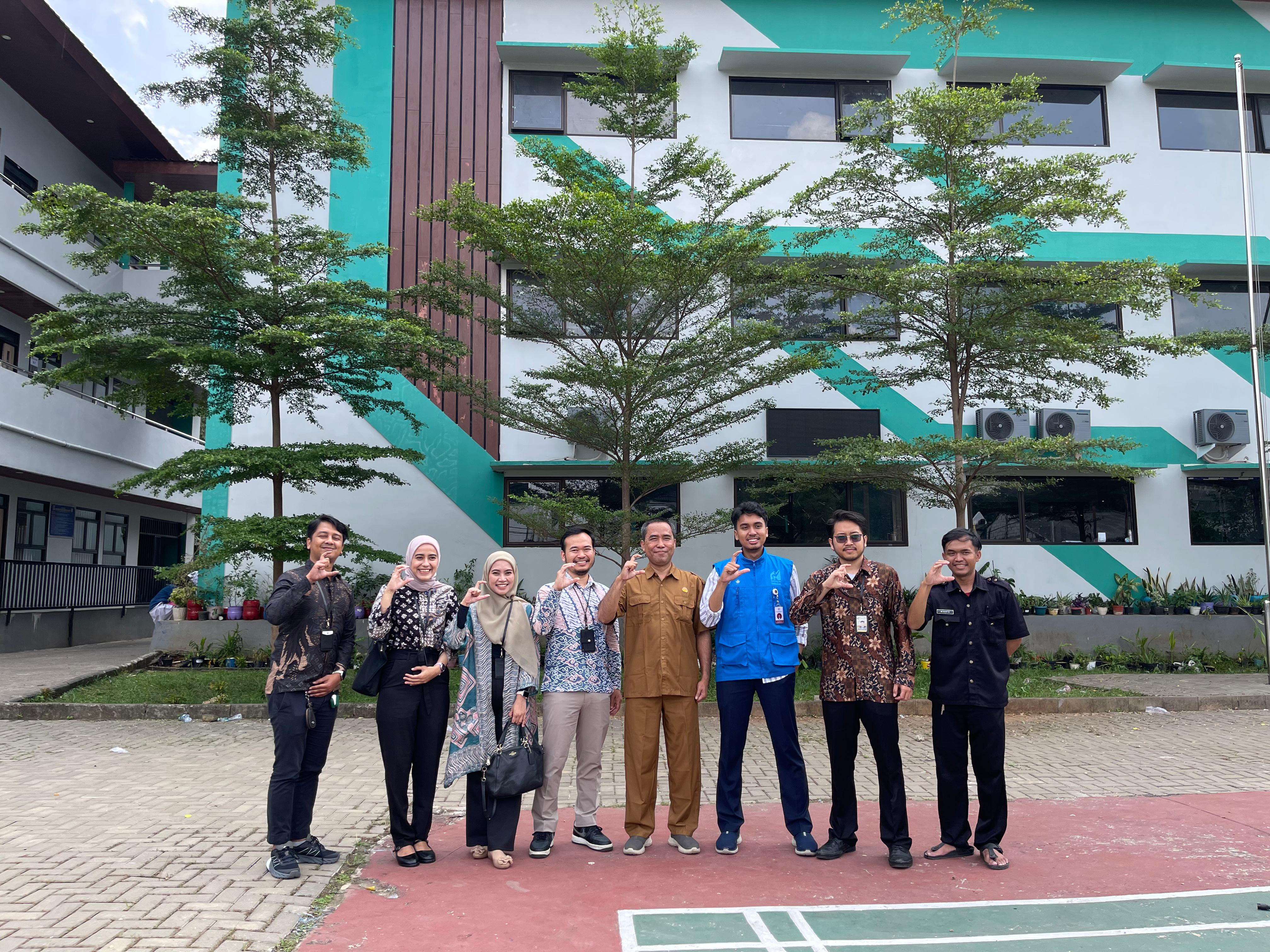 Pengantaran Peserta Setneg ke Sekolah ke SMPN 24 Tangerang Selatan, Banten