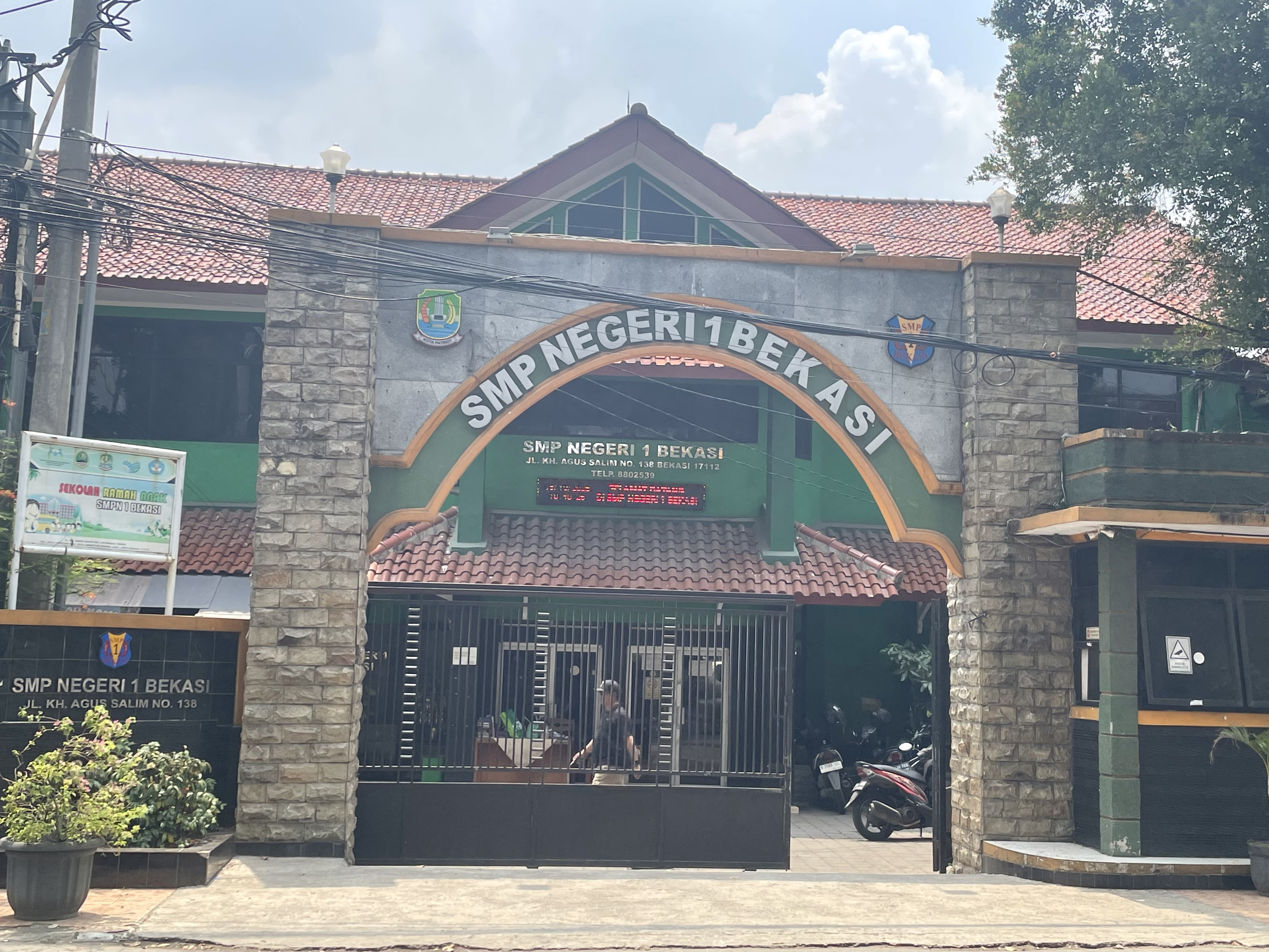 SMP Negeri 1 Bekasi