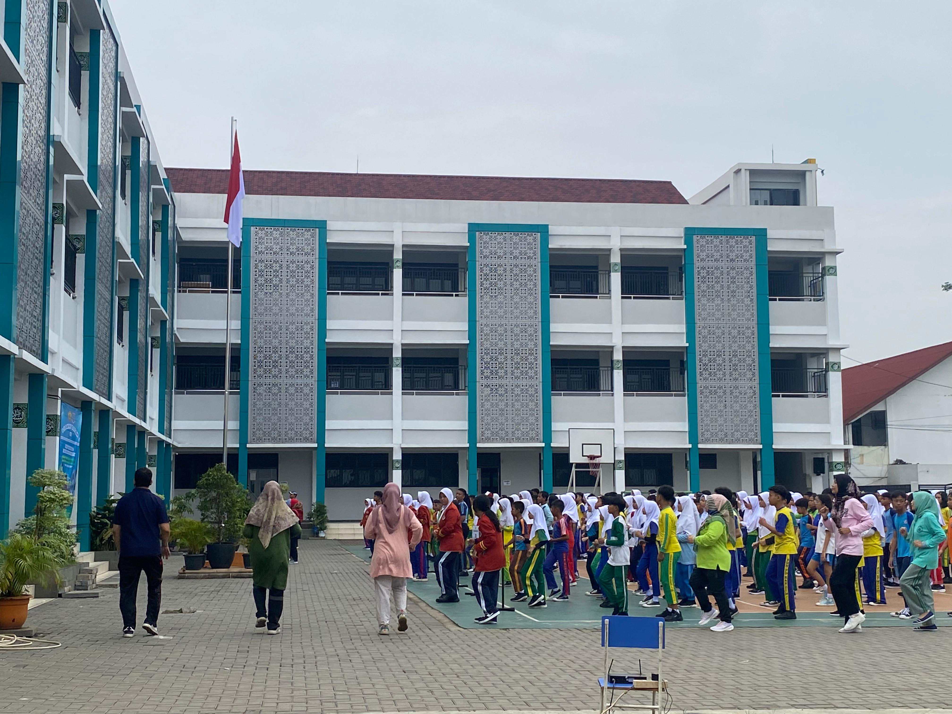 UPTD SMP Negeri 10 Kota Tangerang Selatan